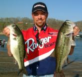 Tim Klinger of Boulder City, Nev., moved up to second place in the Pro Division with an opening-round weight of 27 pounds, 3 ounces.