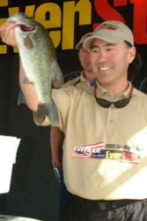 Like Milligan, Gary Haraguchi of Half Moon Bay, Calif., has had his own run of success the past two EverStart tournaments. After fishing the Lake Mead event in seventh place, Haraguchi used a 16-pound, 10-ounce catch to claim third place overall today in the Co-angler Division at the California Delta.