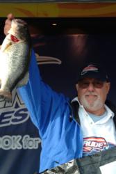 Co-angler Gary Morris of Tracy, Calif., finished the finals at Clear Lake in fifth place.