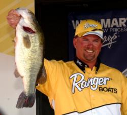 Pro Jimmy Reese of Witter Springs, Calif., caught a final-round total of 10 bass weighing 39 pounds, 1 ounce to win the Stren Series Western Division closer at the California Delta. This kicker fish weighed 7-7.