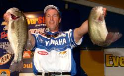 Pro Terry Bolton of Paducah, Ky., caught 36 pounds, 7 ounces in the opening round and qualifying for the finals in third place.