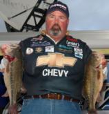 Dion Hibdon of Stover, Mo., is in second place with 21-9.
