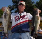 Pro Nicholas Turner of Jones, Ala., weighed in a whopping 29 pounds even to move into sixth place.