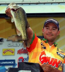 Coming in with the heaviest catch in the finals was Jess Caraballo of Danbury, Conn., a 16-pound, 4-ounce limit. He finished third for the pros with 57-14.