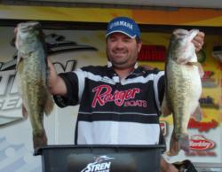 David Curtis continues to catch bass anywhere he goes. On day one of the Stren Series Texas Division opener on Falcon Lake, he caught a limit worth 30 pounds, 5 ounces.