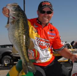 Kellogg's pro Dave Lefebre earned an early berth into the Cup and finished third overall.