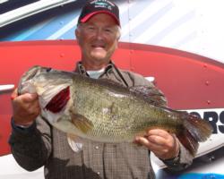 Co-angler leader Robert Jones moved up three spots from his day 1 finish.