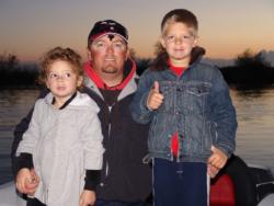 Fifth place pro Randy McAbee gets an early morning send-off from 3-year-old Mallory and 5-year-old Mason.