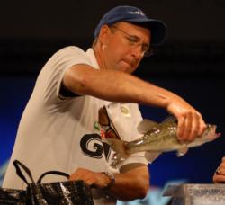 David Hudson of Jasper, Ala., needed every last ounce of his 8-2 catch to win.