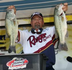 Fishing a spinnerbait in shallow water led local pro Tim Harp to the second place spot.