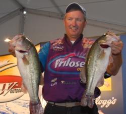 Pro Craig Powers of Rockwood, Tenn., holds down the fourth place position with five bass weighing 17 pounds, 10 ounces.