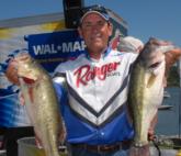 Kentucky Lake legend Billy Schroeder of Paducah, Ken., started the Stren Series event with 21 pounds, 14 ounces, good enough for fourth place.