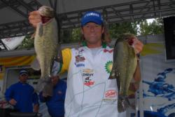 BP pro Jim Moynagh took a gamble on his largemouth spot today and it paid off putting him in second place.