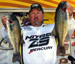 Despite a slow start, Wes Endicott pulled together a good limit and remained in second place.