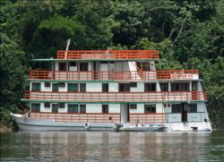 The Otter provides comfortable accommodations for anglers and adventurers who want to experience the Amazon's amazing ambiance.