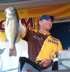 Second-place pro Richard Cathey caught 29-11 Saturday to finish the event with 90-13. 
