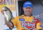 Kellogg's pro Dave Lefebre of Union City, Pa., moved up into fifth place today with a 20-15 catch that gave him a four-day total of 70 pounds, 1 ounce worth $20,000.