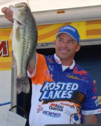 Kellogg's pro Clark Wendlandt weighed in the tournament's biggest limit and biggest bass on day two to jump into fourth place.