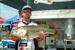 Hot on the heels of his win at Sam Rayburn Lake in March, Russell Cecil of Willis, Texas is in third place after day one