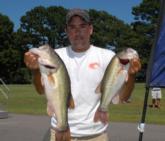 Derek Yasinski of Senoia, Ga., finished third with a three-day total of 18 pounds, 8 ounces. 