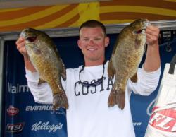 After struggling early, Micah Frazier turned to a Pop-R and took the co-angler lead.