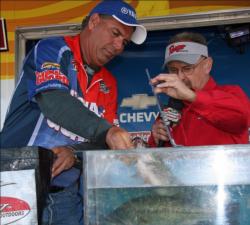 Missouri pro Joe Bennett fished tubes and spinnerbaits on the final day.