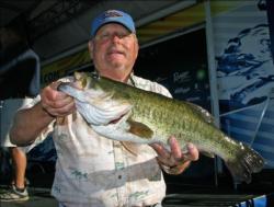 Another strong performance kept Mark Smith in the co-angler lead with nearly a 12-pound lead.