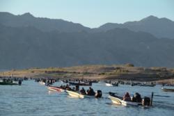 FLW Series head to the starting line on Lake Mead before takeoff.