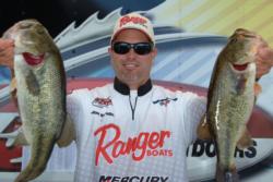 Pro Jon Strelic continued to keep pace with the tournament leaders, turning in a two-day catch of 34 pounds, 1 ounce to finish the day in fourth place overall at the FLW Series Cal Delta event.