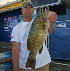 This plump smallmouth helped push Christopher Hall improve from second to first on day three.