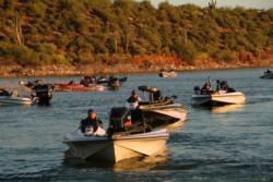 FLW Series anglers head toward boat check before takeoff.