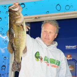 Rodney Treadaway of Decatur, Ala., leads the Co-angler Division of the EverStart Southeast on Okeechobee with 30-7.
