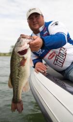 Pro Jacob Powroznik and the rest of the top six at the Lake Quachita event targeted wary, yet aggressive wolf packs of bass.