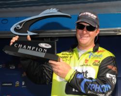Here's one for the Mantel: Straight Talk Pro Scott Canterbury is named Champion at the EverStart Series on Lake Eufaula.