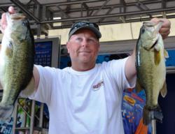 Co-angler David Williams of Fredericksburg, Va., used a 35-pouind, 8-ounce catch to finish the FLW Tour event on the Potomac iin fourth place. For his efforts, Williams took home a check for $4,000.