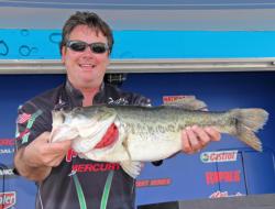 With the heaviest bag of the event - 26 pounds, 1 ounce - Buz Craft raced up from 17th place to second on day two.