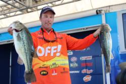 Terry Bolton with 21-1 sits only 3 ounces out of the lead after day 1. 