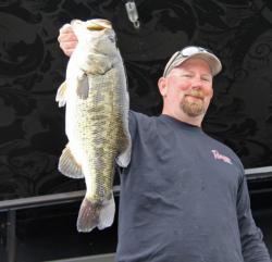 After his reaction bite fizzled, Jeff Michels picked up his Senko rod and sacked up the second-place limit.