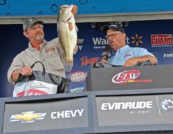 Second-place pro Ken Ware shows off his biggest fish on day three.