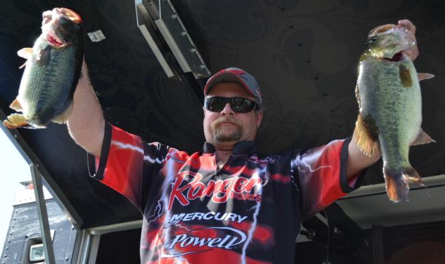 Pro Wayne Breazeale of Kelseyville, Calif., finished the EverStart Clear Lake event in second place.