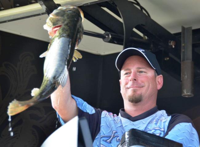 On the strength of a three-day catch weighing in at 72 pounds, 10 ounces, Mark Crutcher of Lakeport, Calif., finished the EverStart Series Clear Lake event in third place.