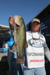 Alabama pro  Clent Davis earned Big Bass honors with his 5-pound, 14-ounce largemouth.