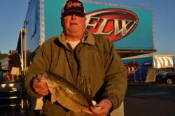 Co-angler Steve Biechman of Redding, Calif., used a 10-pound, 5-ounce catch to tie for second place at Lake Oroville.