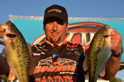Pro Richard Dobyns of Yuba City, Calif., used a two-day catch of 22 pounds, 13 ounces to grab the fourth qualifying spot heading into Saturday's finals on Lake Oroville. 