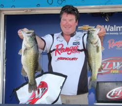 Fifth-place pro  Buz Craft employed a mix of crankbaits and wacky-rigged worms on day one.