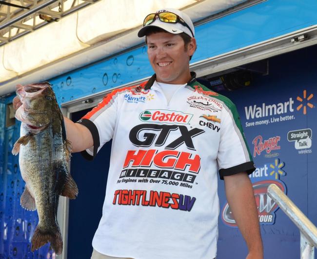 Castrol pro Philip Jarabeck sits in 12th place after day one with 17 pounds, 8 ounces.