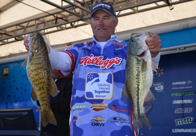 Jim Tutt shows off a 16-pound, 6-ounce stringer on day one of Beaver Lake competition. 