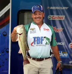 Dragging Texas-rigged plastics in deep water put Nick Angiulo atop the co-angler division.