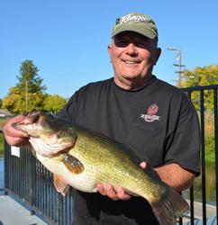 Co-angler Richard Crine of Anaheim, Calif., leaped out front thanks to a 22-4 limit on day one.