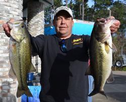 Jason Wells of Center, Texas, rallied to fifth with a two-day total of 28-9.